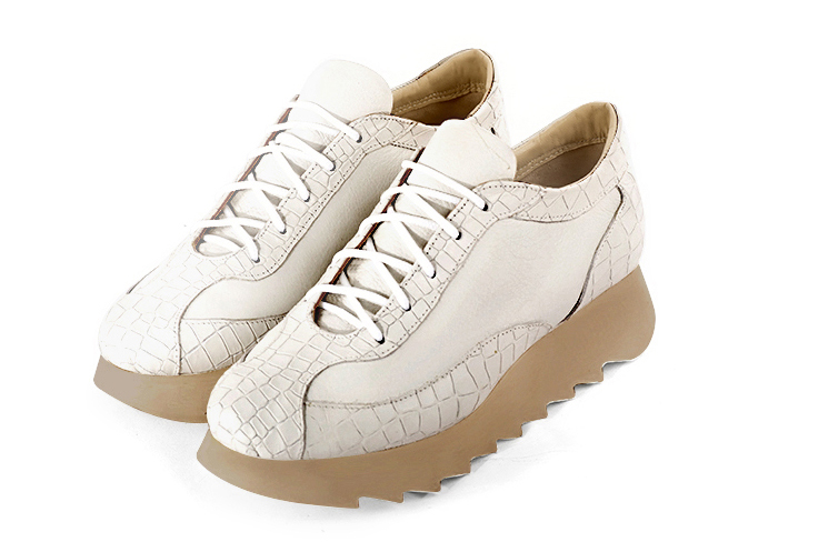 Off white women's elegant sneakers. Round toe. Low rubber soles. Front view - Florence KOOIJMAN